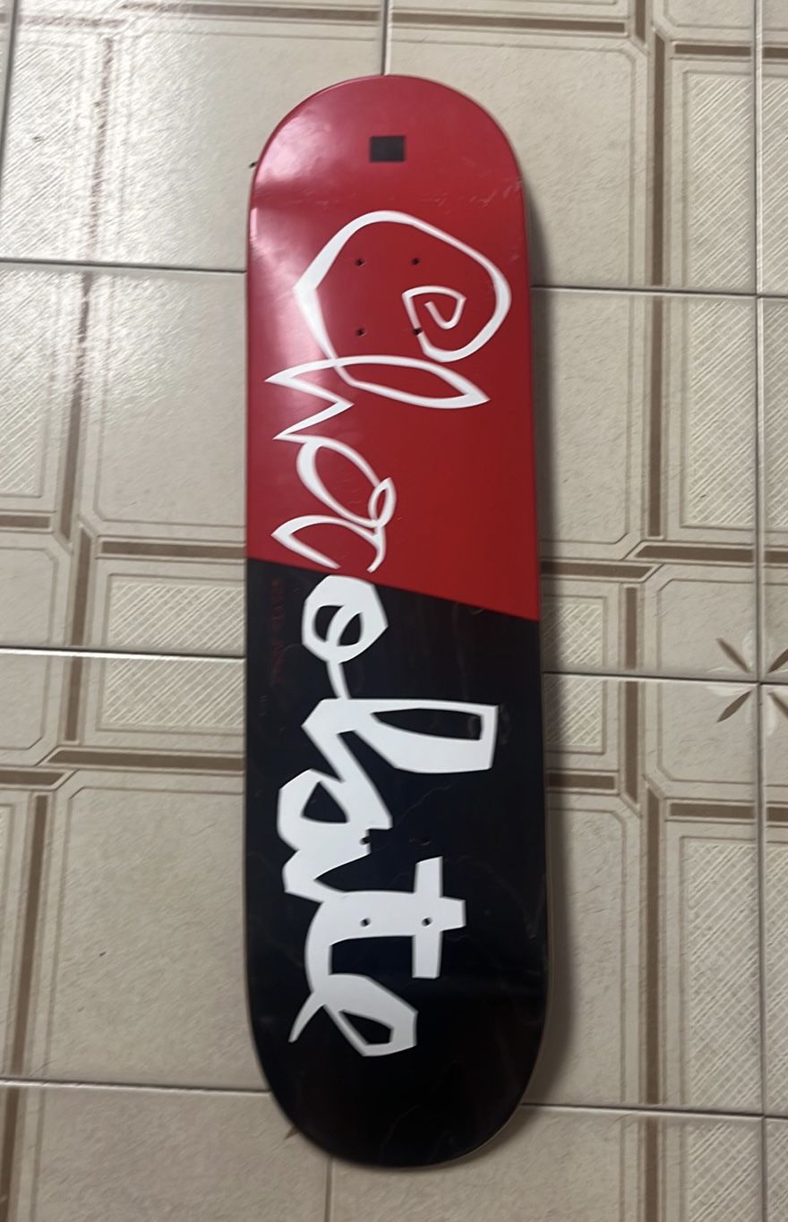 Skateboard deck