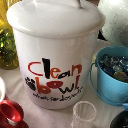 Porcelain Container Clean Bowl