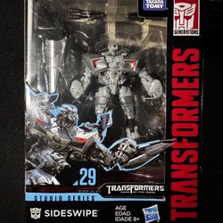 Studio Series 29 Sideswipe