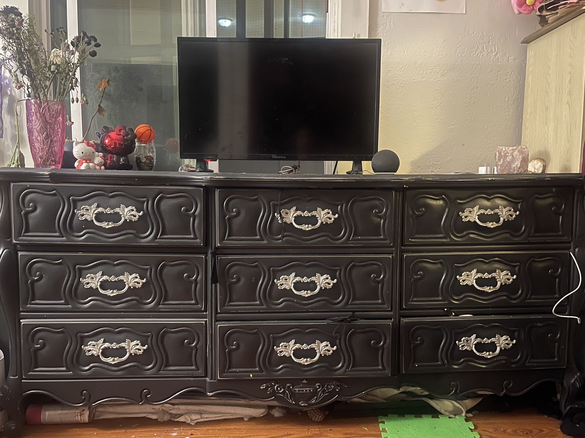 Black French Provincial 3-Piece Bedroom Set β Dresser + 2 End Tables