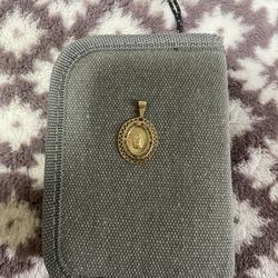 14k gold pendant with crystals