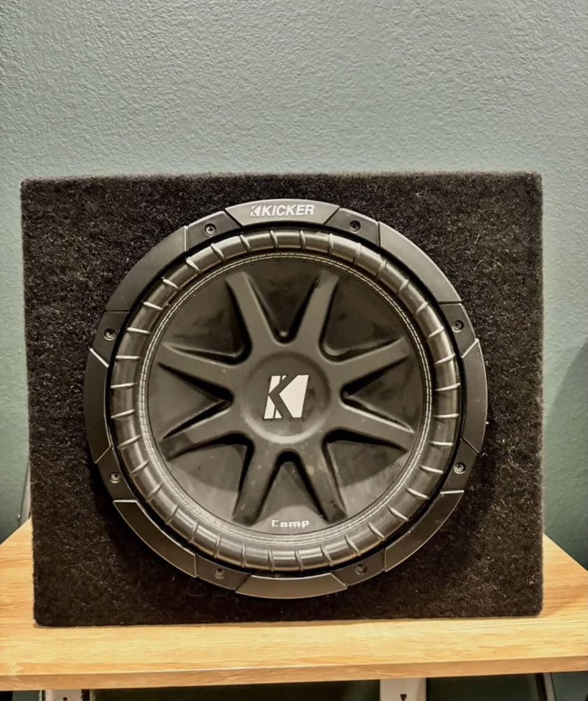 Kicker Comp 12 Inch With box