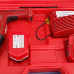 MILWAUKEE DRILL KIT WITH CHARGER & CASE 14.4 VOLT CORDLESS TOOL WEAK BATTERY USED SALE LIVONIA WESTLAND MALL AREA 14.4 V VOLT 