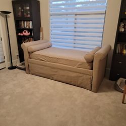 Daybed W/mattresses 