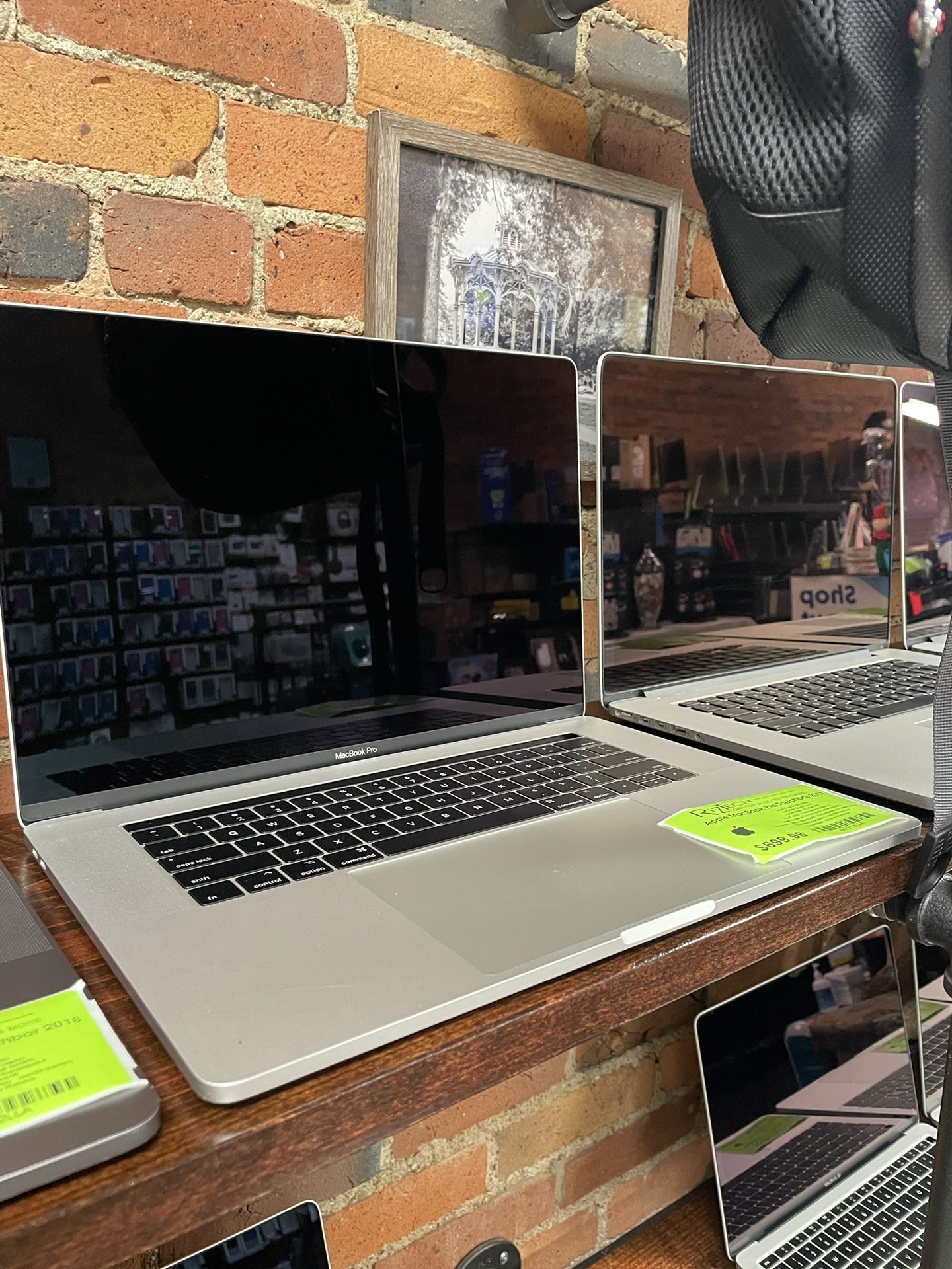 2017-2020 Apple MacBook Pro & Air