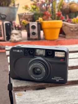 Minolta freedom action zoom 90 - 35mm film camera