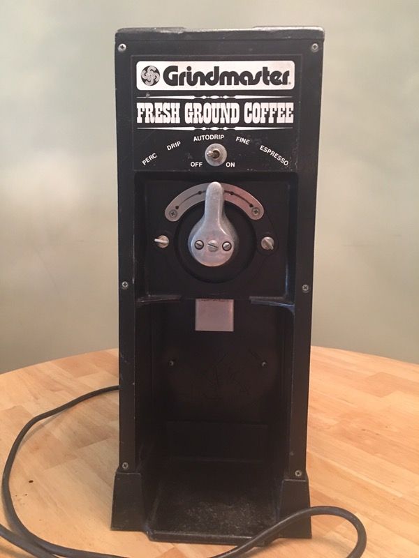 Vintage GRINDMASTER Fresh Ground Coffee model 495 (good condition) for