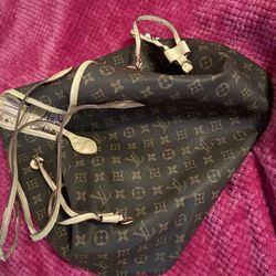 GOYARD BAD ($3000 Or OBO) LV Bag($ 1500 Or OBO 