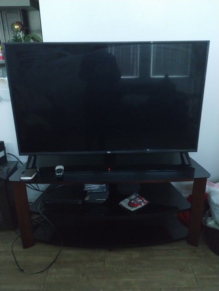 LG 55 Inch Smart Tv With Remote Control 