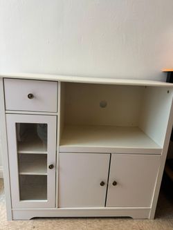 Kitchen Cabinet and countertop