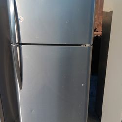 Freyadare Refrigerator 30X67 