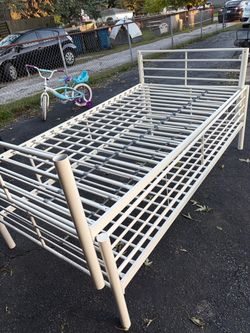 Bunk bed twin over twin