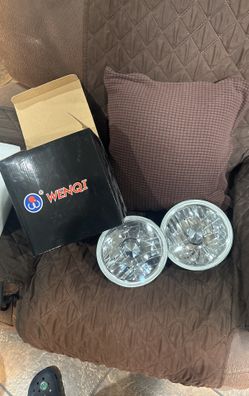 Wenqi Car Headlights For Miata (?)