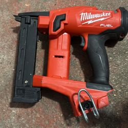 Milwaukee M18 18 Gauge Nailer 