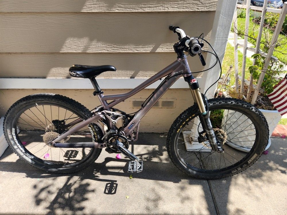 Giant Reign X1 Full Suspension Mountain Bike Project