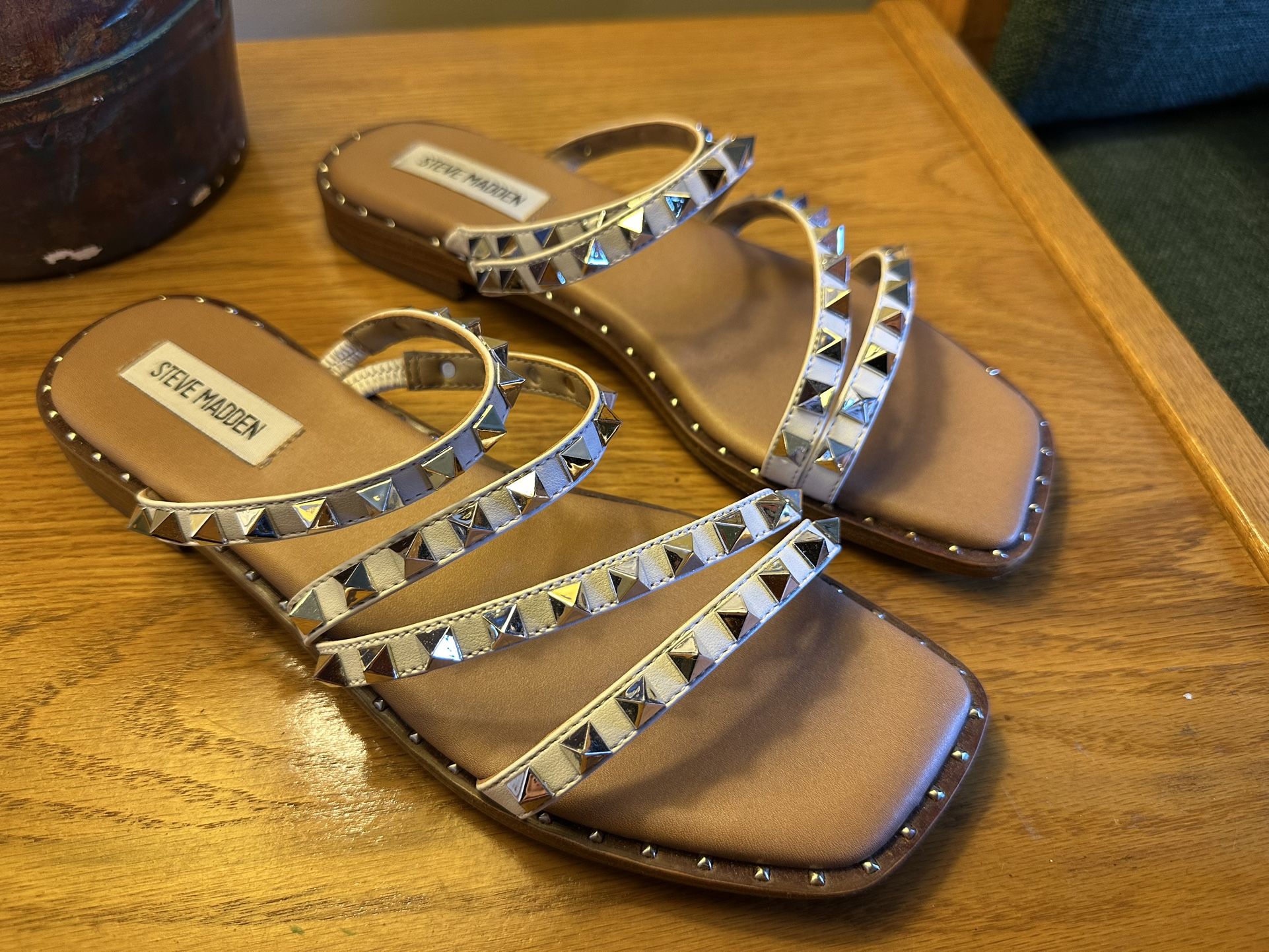 Women’s Steve Madden Skyler Sandals (size: 8.5 / Like New Condition!)
