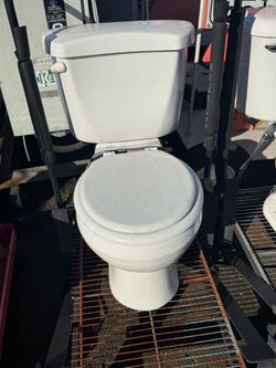 Used Toilets Good Condition $15-$30