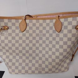 Louis Vuitton "Neverfull" Canvas Style Bag With Clutcb Attached 