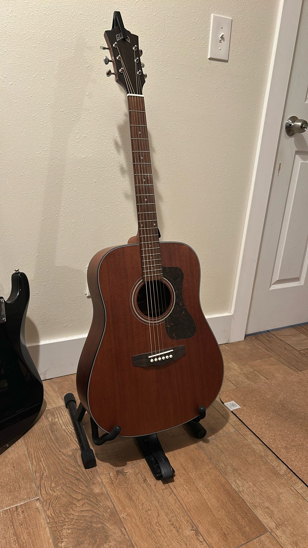 Guild D-320 Acoustic Guitar