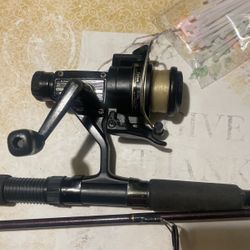 Daiwa Reel/Quantum Fishing Pole 6.6”