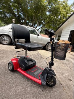 Go Go Mobility Scooter 2008