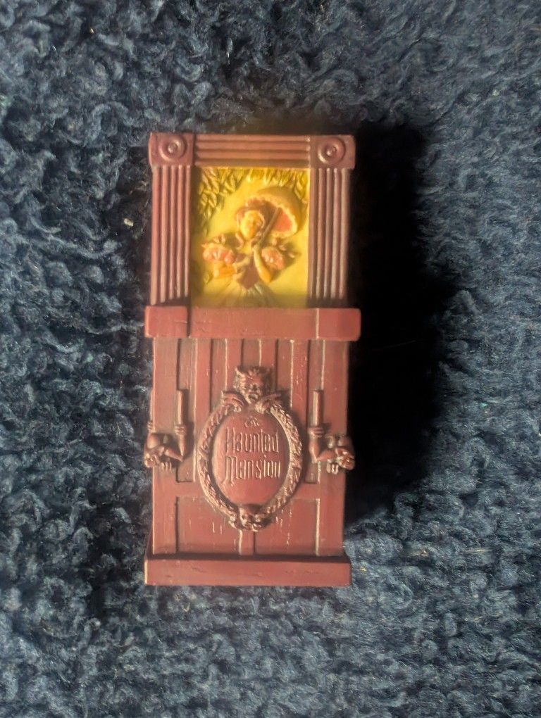 Haunted Mansion Stretching Portrait Parasol Girl Trinket Box Like New,All Products : American Fashion Style Bags On Sale