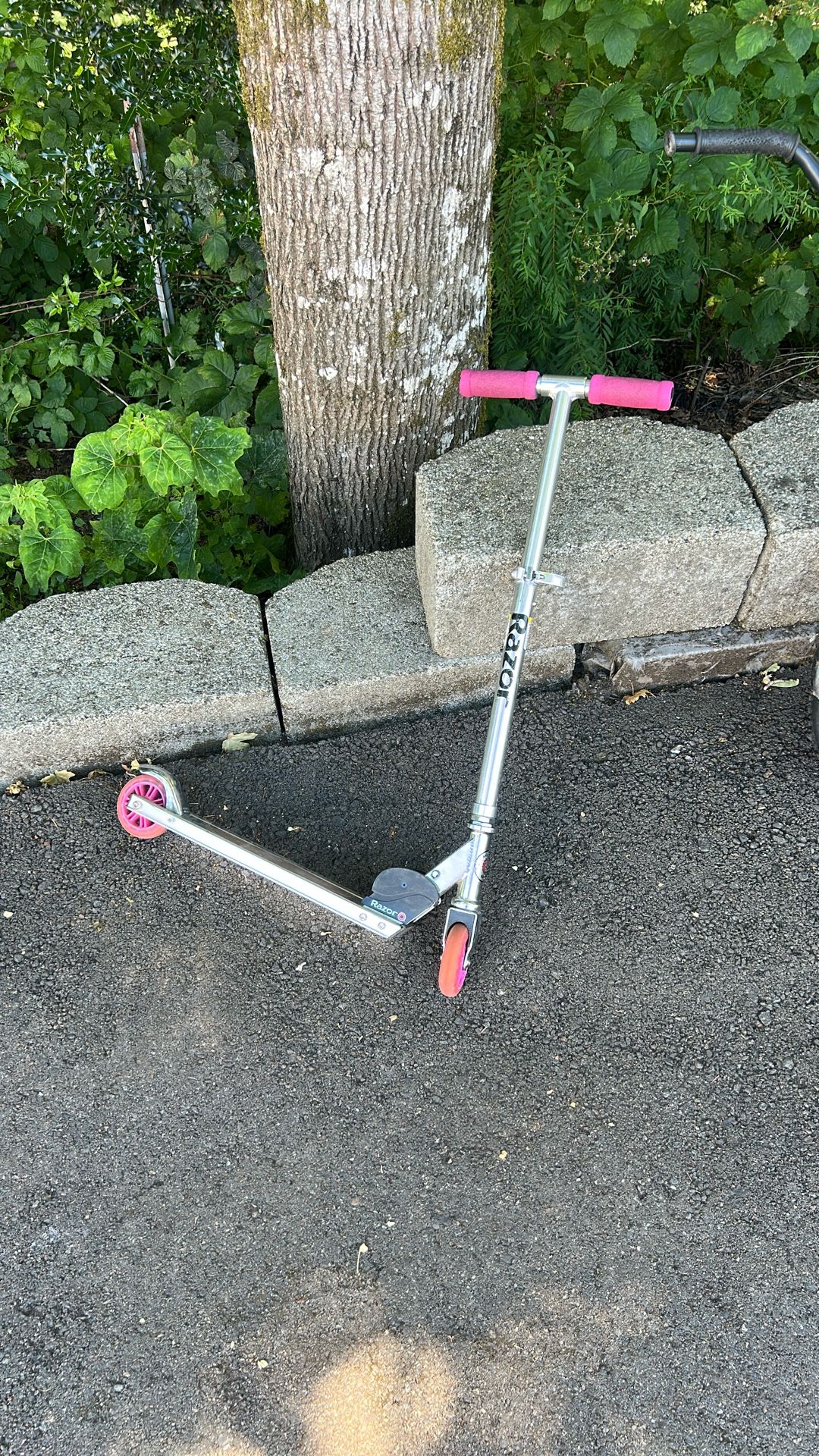 Razor Scooter- Pink Color