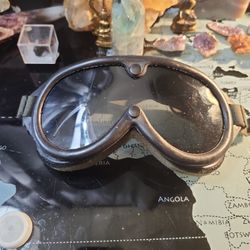 All Weather Surround Padded Protection 4 Ur Face With Tinted And Clear Lenses Come ,w/it 