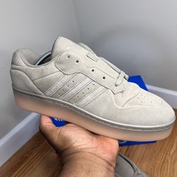 Adidas Rivalry Lux Low “Putty Beige” JH7972 Size 10.5M/ 11.5W