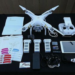 DJI Phantom 3 Advanced Drone HD Camera Lots of Extras  & HPRC2700 Case