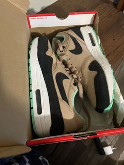 Women’s shoes
