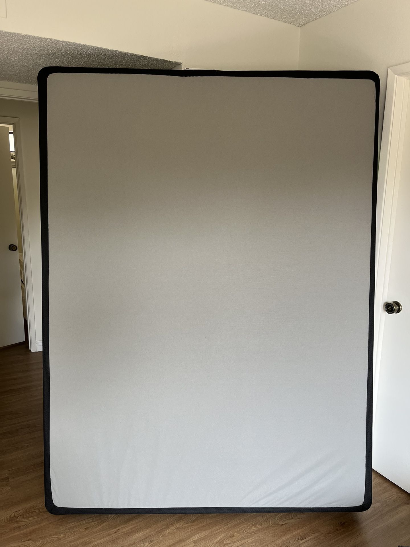 Box Spring Queen for Sale in Pasadena, CA OfferUp