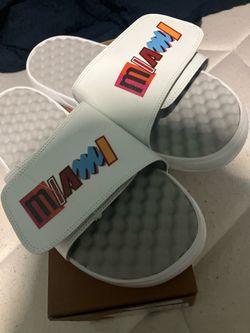 Sandals Miami Heat Size 10 Mens