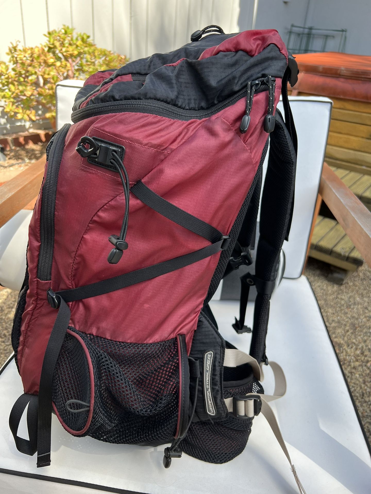 Lightly Used Womens 26L Gregory Iris Day/Backpack