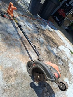 Black+Decker Electric Lawn Edger