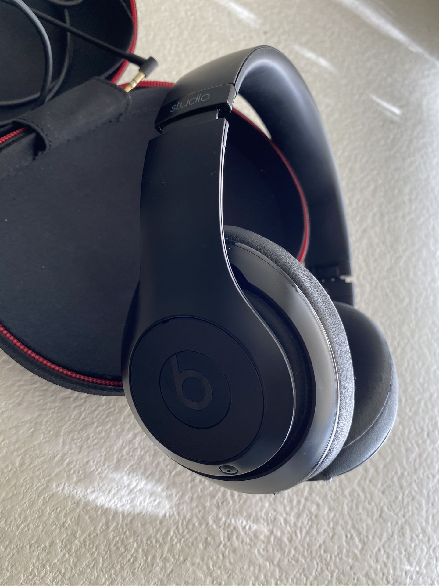 Beats Studio 2 Wireless