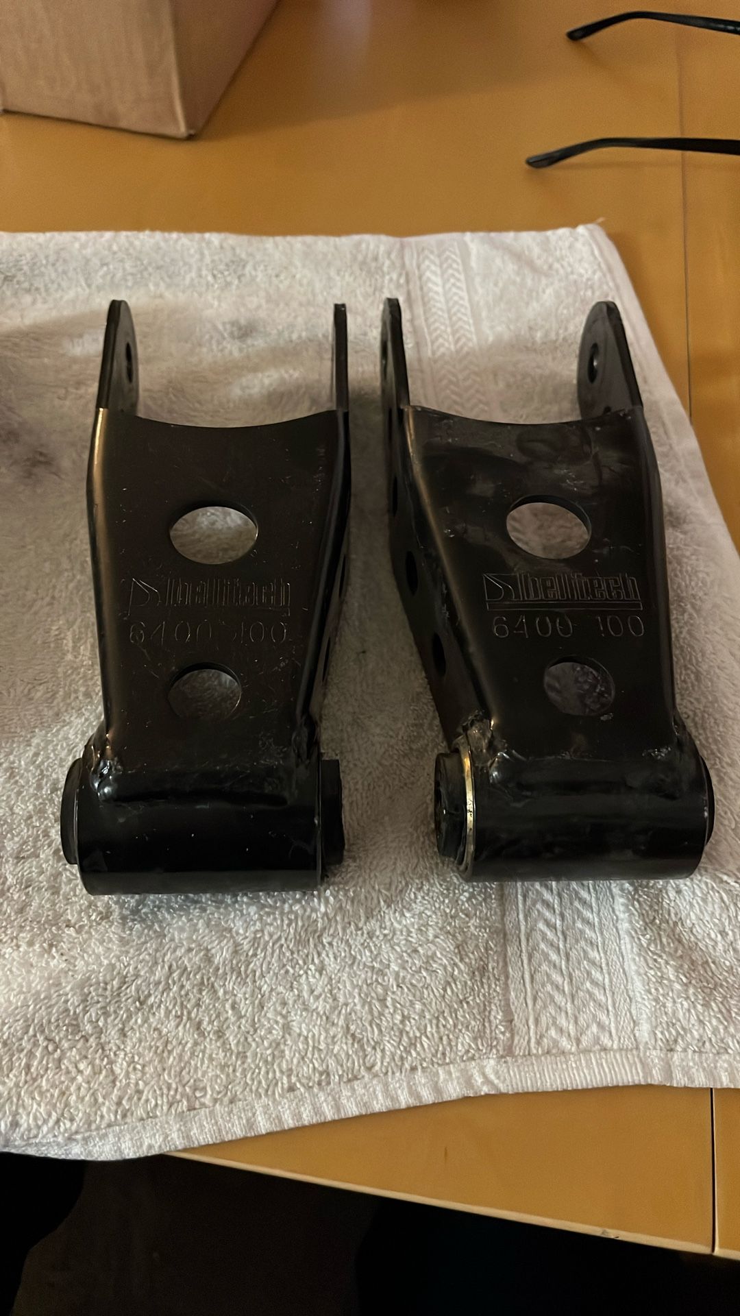 Belltech 2in Lowering Shackles Chevy,Ford,Dodge