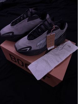 Yeezy 700