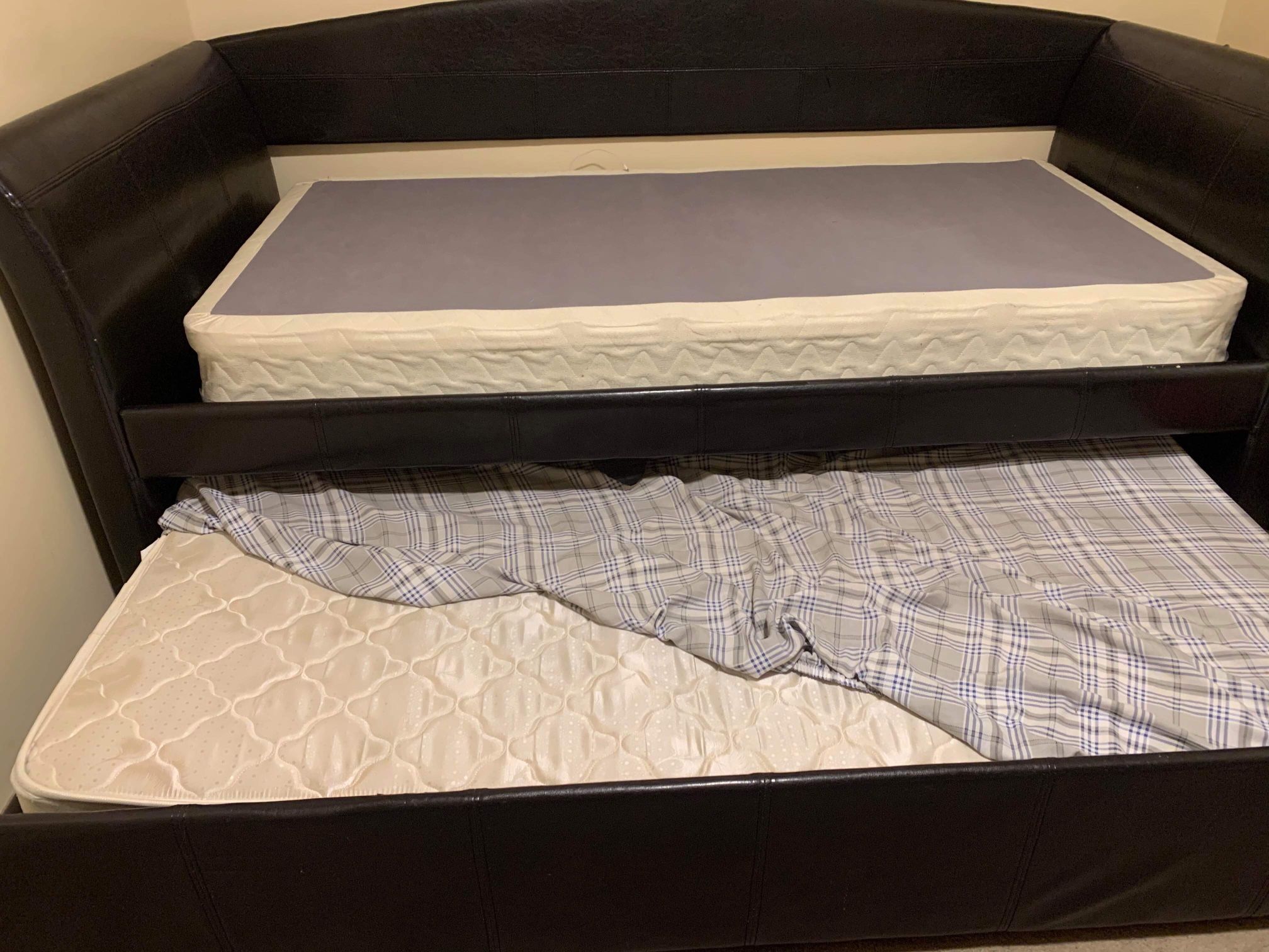 Doble Twin Bed