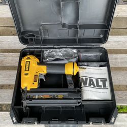 🧰🛠️✅Dewalt Tool Brad Nailer