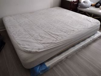 King Size Mattress (Read)