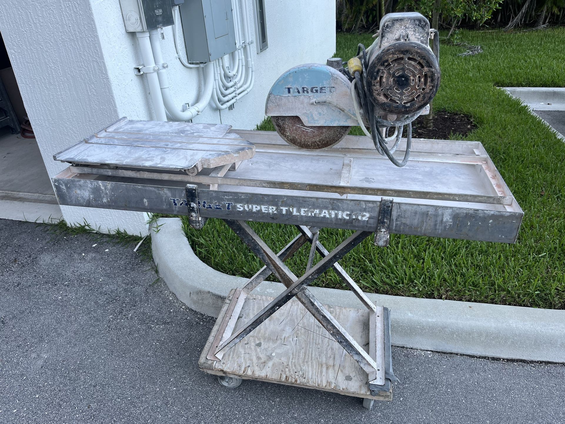 Target Super Tile Matic G2 Tile Saw L00K i for Sale in Boca