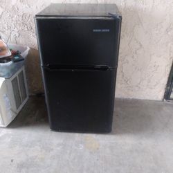 Mini-Refridgerator