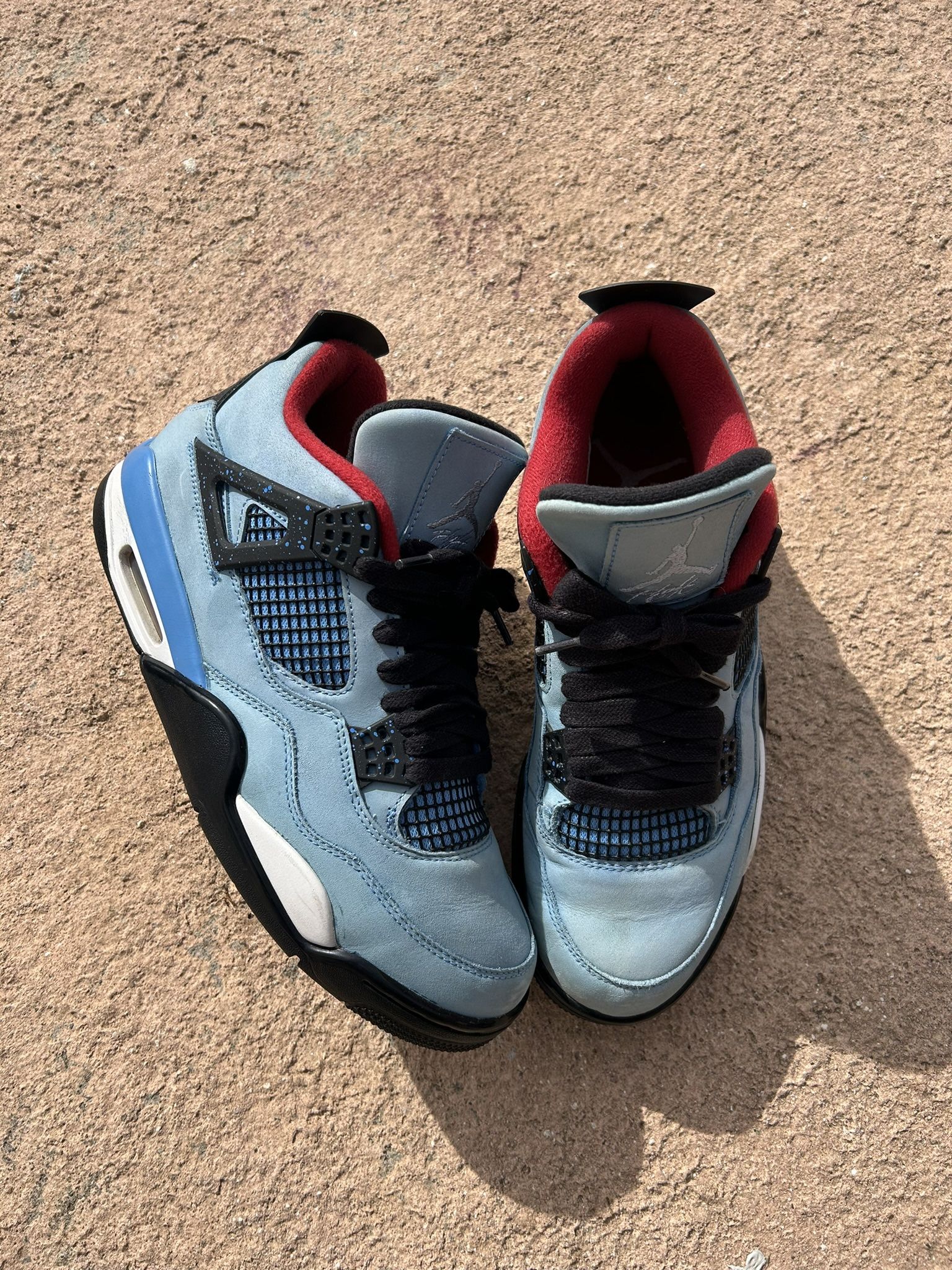 Travis Scott Jordan 4s Size 9.5
