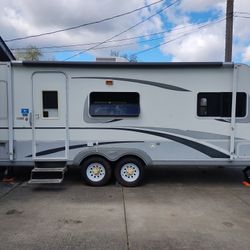 2005 Trail Lite 8230