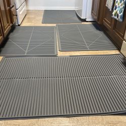 FREE 4 Silicone Mats - Litter Mat, Dining Mat, Catch-All Mat