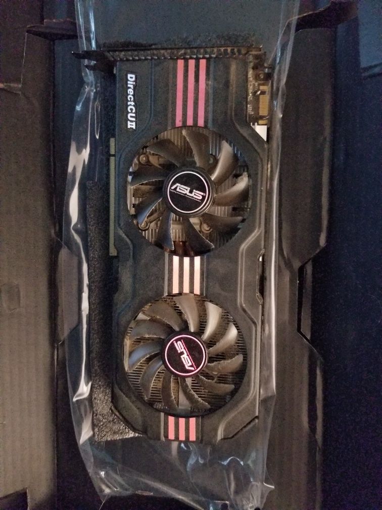 ASUS Gtx 560 Directcuii 1gb