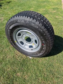 1) new Lt 275/70/18 Bridgestone at tire of 2026 f-250