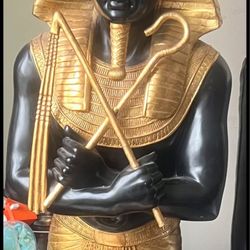Egyptian Statues 
