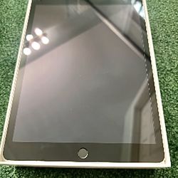 iPad (BRAND NEW)